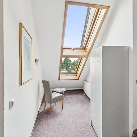 Hotel Neu Apart-Hotel Kraut 24-7 Check In Naehe Messe-Airport 3*